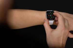 Smartwatches for Swimming: What to Check Before the Pool